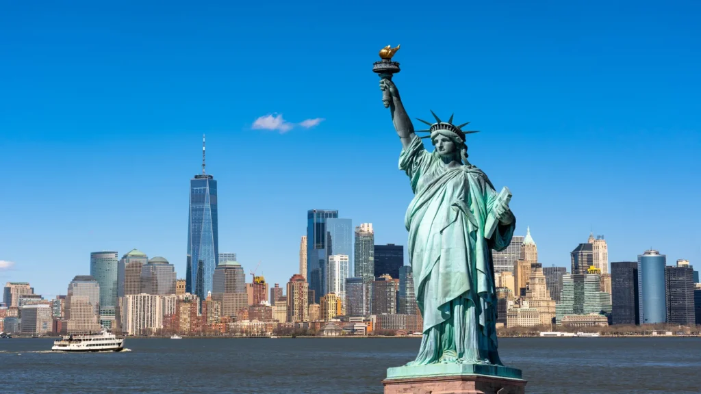 1 IMG 2 ING shutterstock 1397031029Preserving the past with modern coatings copia