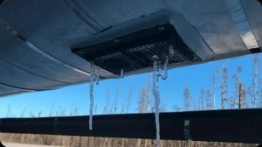 Moisture evacuation at the low point of the system during operation in cold weather. Source: Integrity Products.