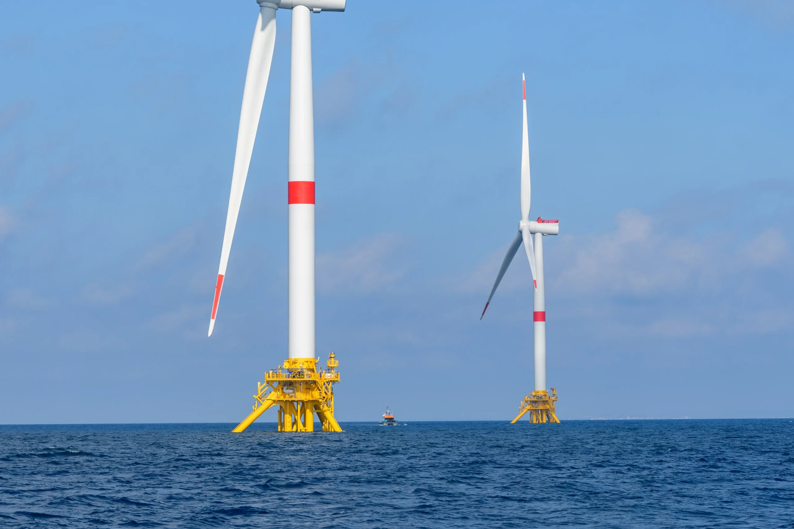 Integridad de cables dinámicos y amarre en eólica marina flotante