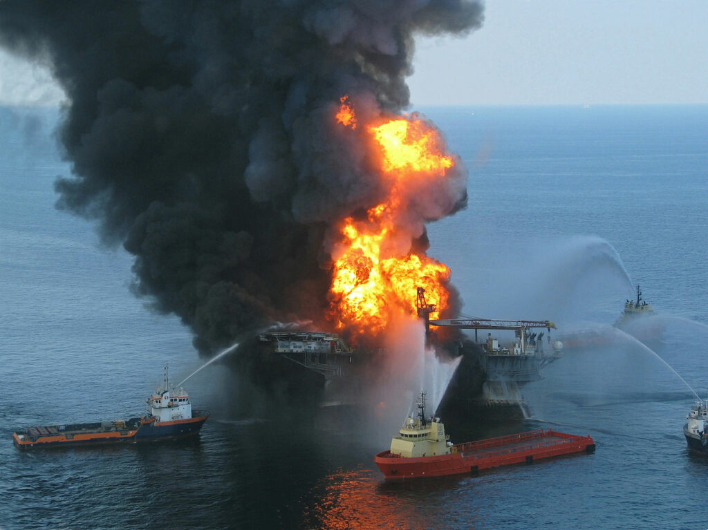 Catástrofe de Deepwater Horizon (2010).