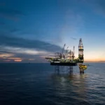 La región concentrará cerca del 40% de la actividad global, dominada por perforación en aguas ultra-profundas