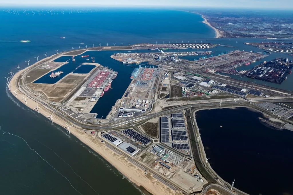 €90M Loan for Electricity Grid Development at the Port of Rotterdam