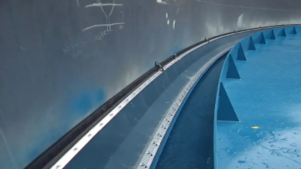 COT20L secondary seal installed on an external floating roof tank. Source: COTESO.