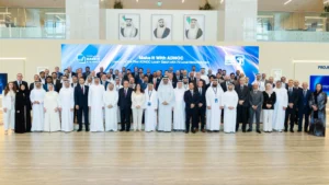 ADNOC acelera su estrategia con 200 mil millones de AED en proyectos hasta 2028