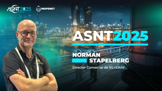 Norman Stapelberg, Director Comercial de Silveray, posa frente a un fondo industrial durante la convención ASNT 2025, donde presentó innovaciones en digitalización de soldaduras y detección digital de rayos X.