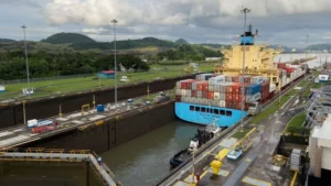 El nivel de agua en el Canal de Panamá aumenta y favorece el comercio