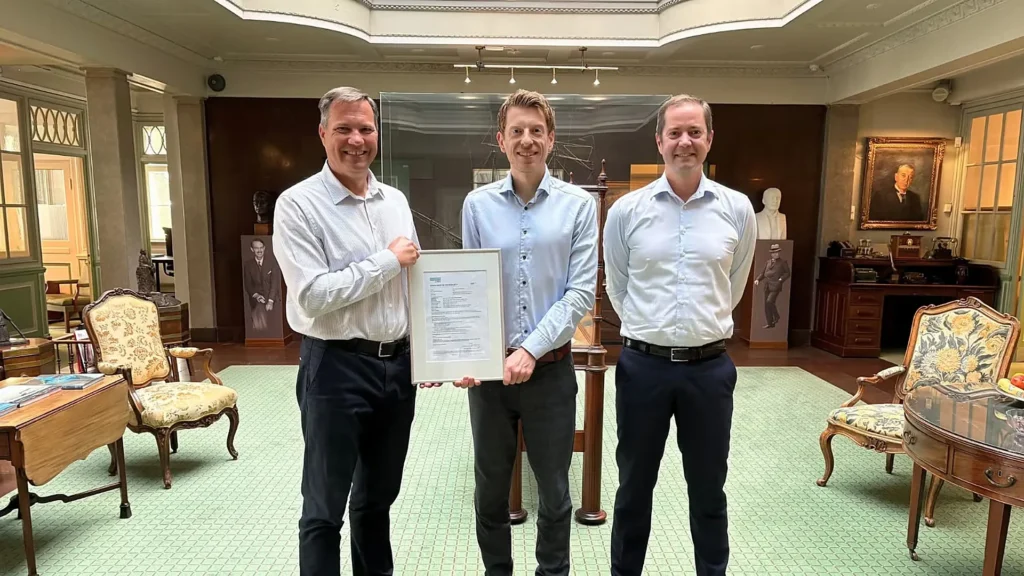 La tecnología solar flotante BRIZO obtiene certificación DNV