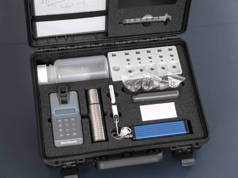 BactiQuant Mobil Lab open