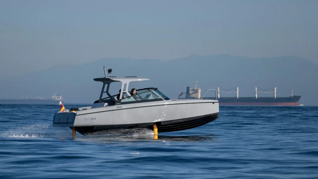 Barco eléctrico Candela C-8
