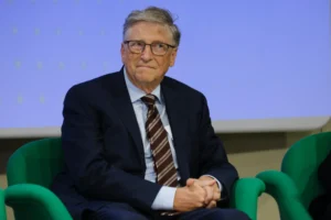 Bill Gates alerta sobre los riesgos de la inteligencia artificial global