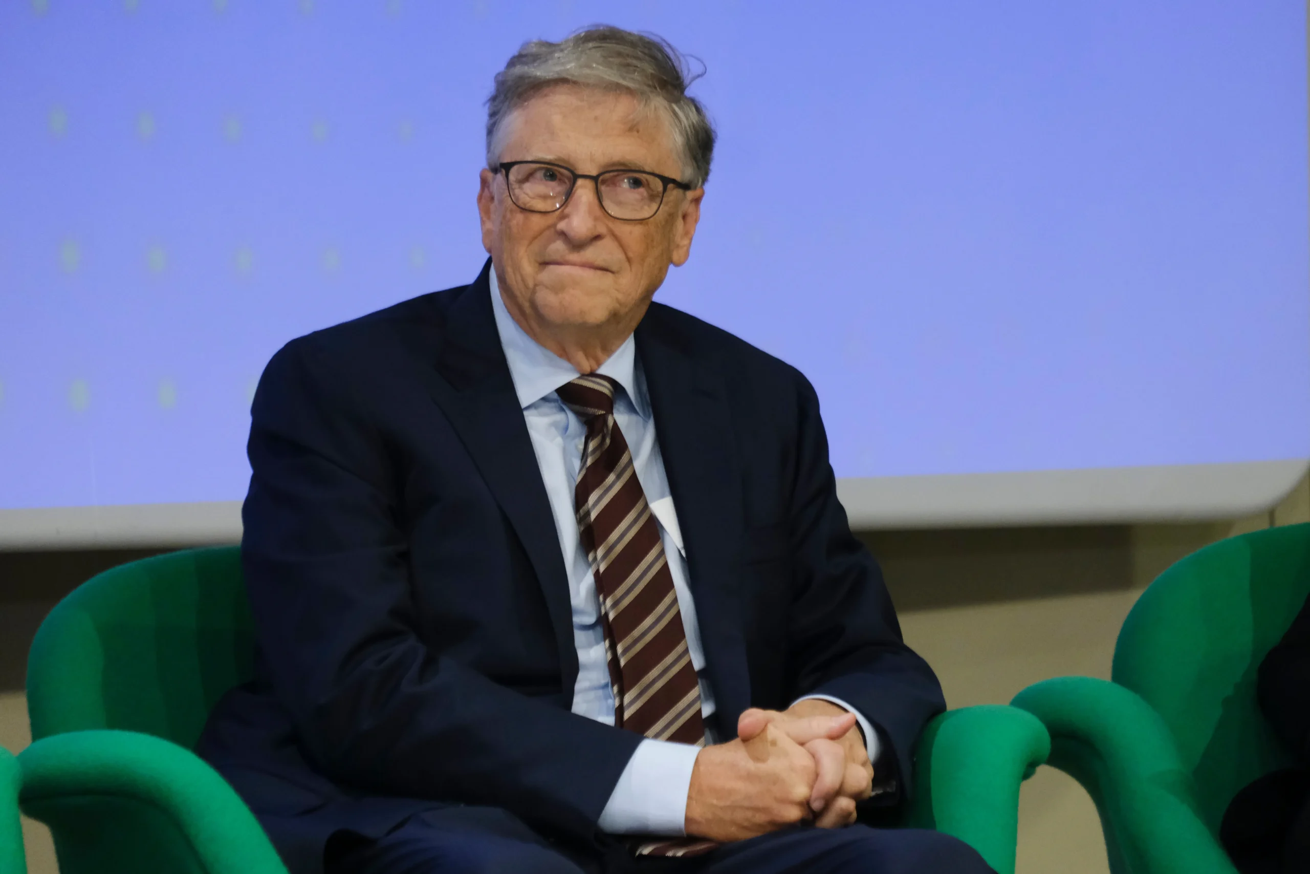 Bill Gates advierte sobre los risks of artificial intelligence.