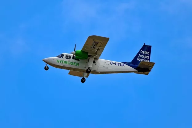 Britten-Norman BN-2 Islander - pilas de combustible de hidrógeno
