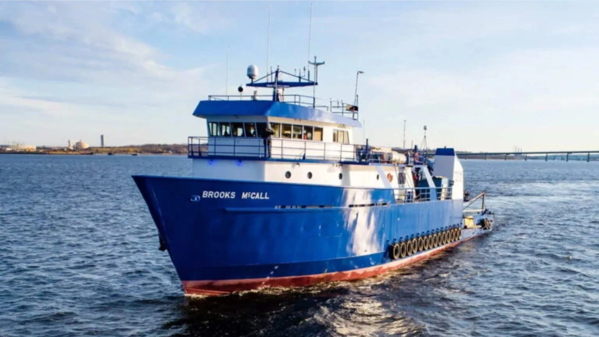 Buque R/V Brooks McCall de TDI-Brooks para estudios geofísicos y geotécnicos en el proyecto Delfin LNG.