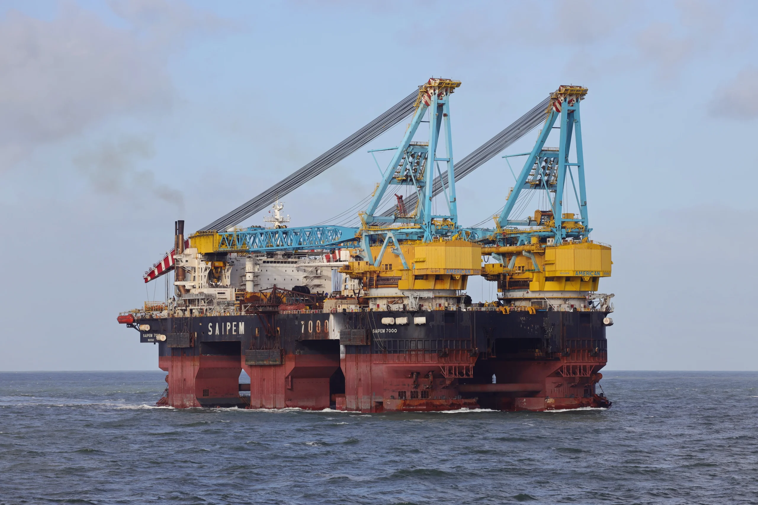 Buque de Saipem para operaciones offshore del proyecto Greater PAJ de Azule Energy en Angola.