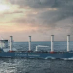 Buque cisterna con velas ahorra combustible al año