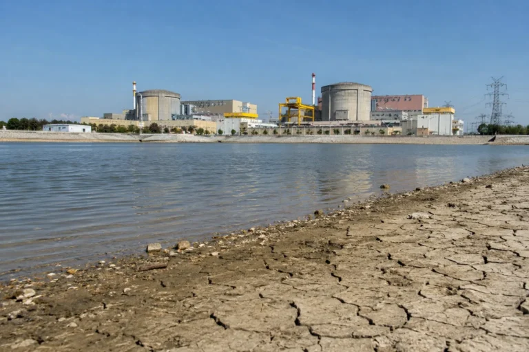 Cernavodă cooling affected by low Danube water levels in Romania