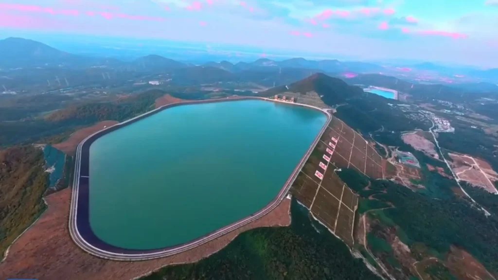 China activates pumping station with the highest dam in the world