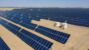 China desperdicia 360 TWh de energía limpia por límites de su red