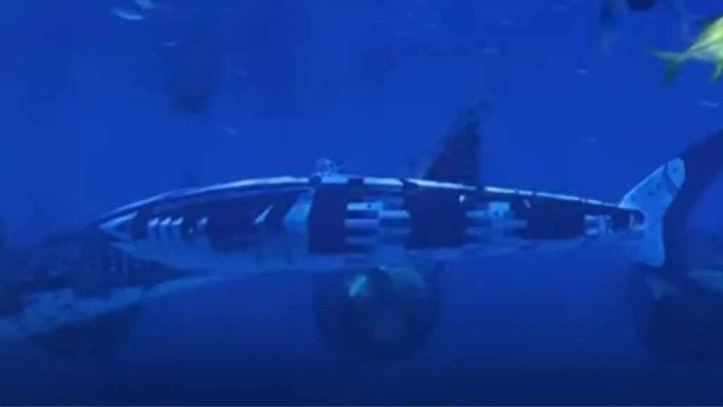 Tiburón ballena robótico