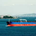 Cierre del Bab el-Mandeb amenaza exportaciones de crudo