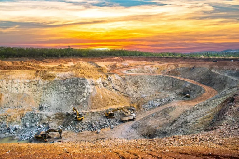 Compañía obtiene $2.500 millones para ampliar la mina de cobre Centinela