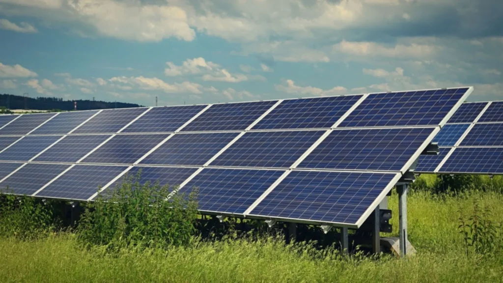 Geronimo Power gives green light to construction of Bee Hollow solar plant in Illinois