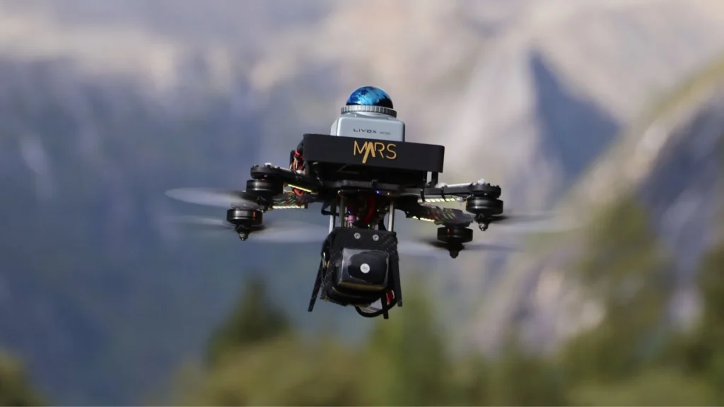 Dron autónomo alcanza velocidades récord