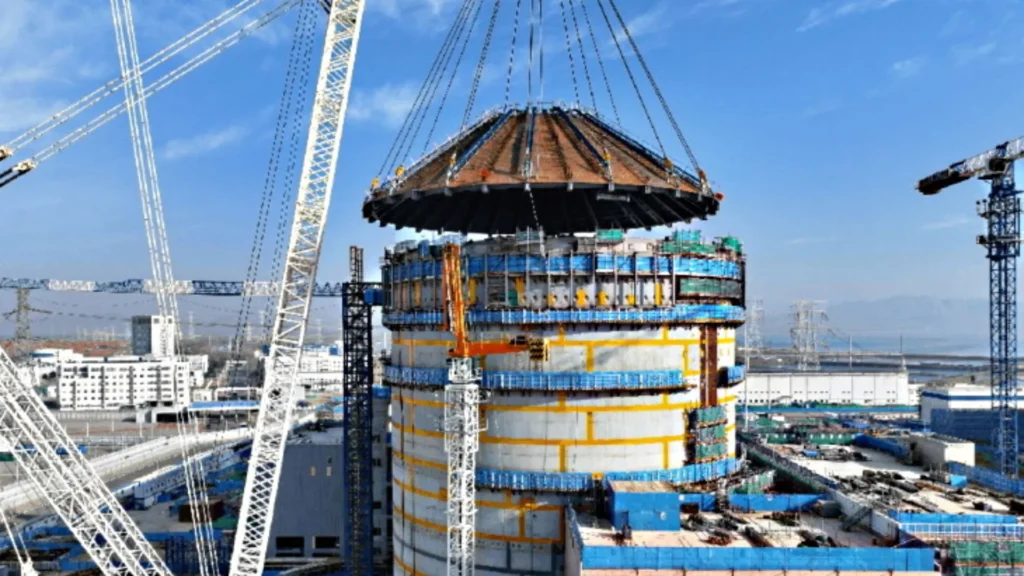 Containment dome installed at Unit 3 of the Haiyang nuclear plant in China