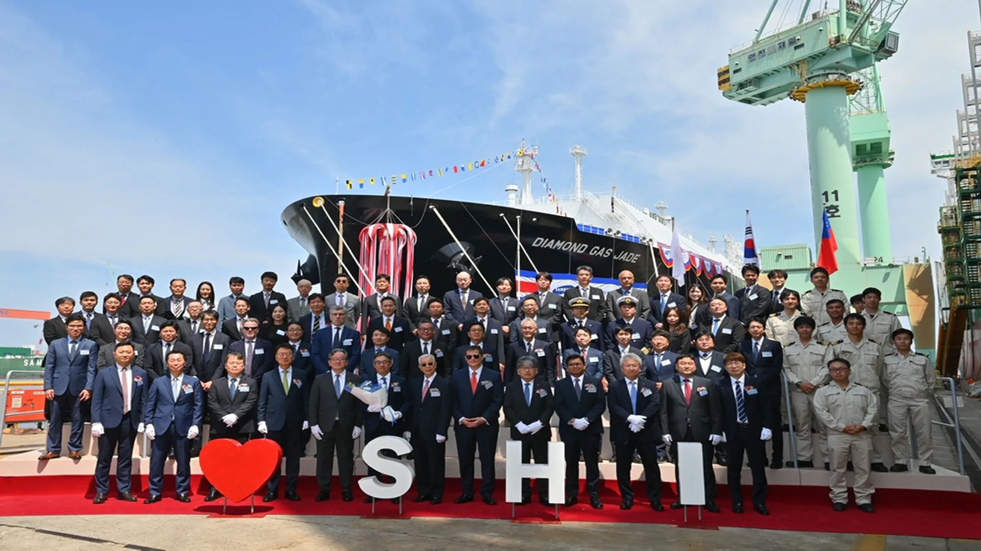 Ceremonia de bautizo del buque metanero DIAMOND GAS JADE en el astillero Samsung Heavy Industries para el proyecto LNG Canada.