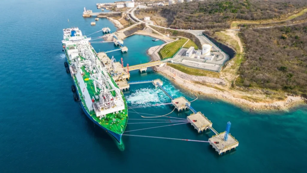 Delfin LNG recibe licencia para puerto flotante de GNL en EE. UU.