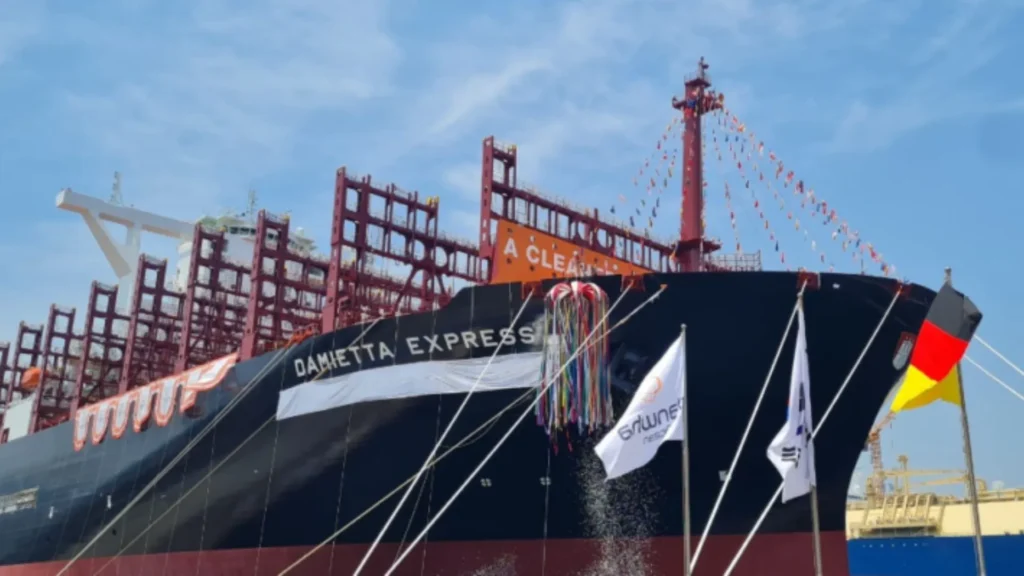 El portacontenedores de GNL