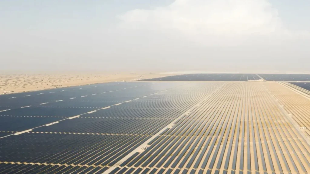 El aumento de la capacidad solar y eólica