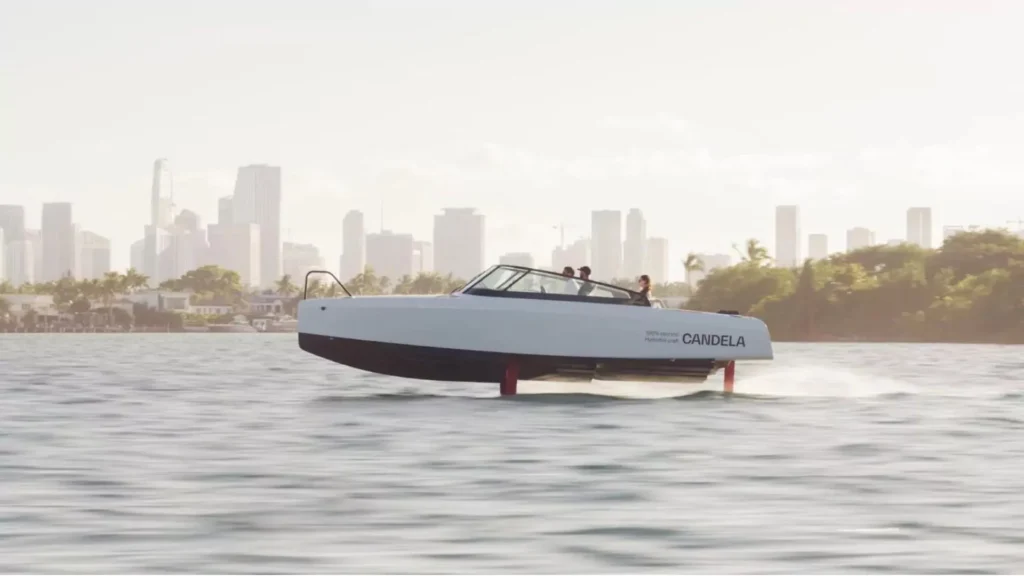 Barco Candela C-8 rompe récord