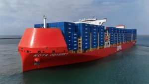 PIL celebra el bautizo de su primer buque portacontenedores de GNL en Ghana
