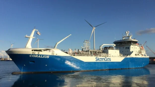 El buque Coralius completa mil entregas con GNL y bioGNL