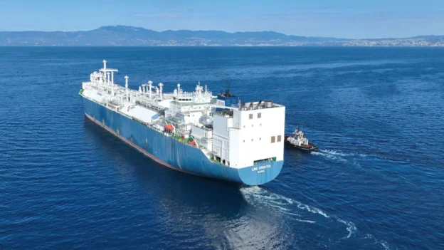 El buque FSRU LNG Croatia se dirige a Turquía