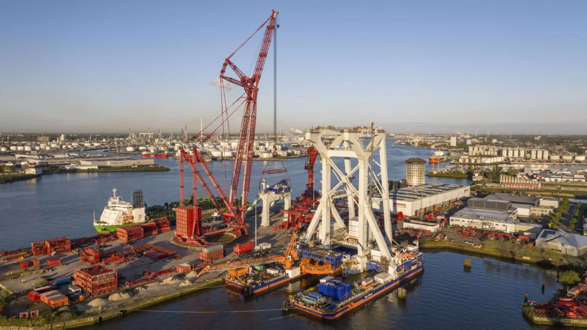 the-svanen-ship-expands-its-height-to-25-meters