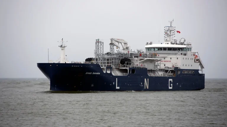 El contrato de fletamento por tiempo con buque búnker