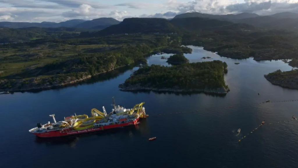 Nexans and Statnett Install Submarine Cables in Norway’s Fensfjord Fjord