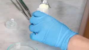 Una modificación en la orientación cristalina del óxido de cobre optimiza la producción de hidrógeno