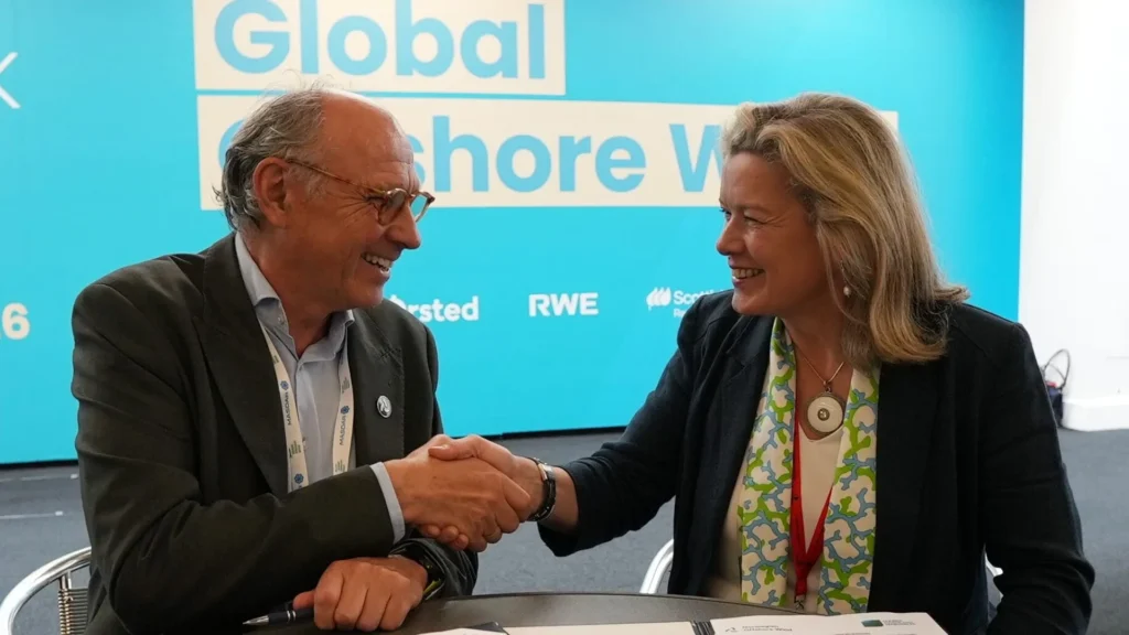 El desarrollo industrial e interconexión de la energía eólica marina
