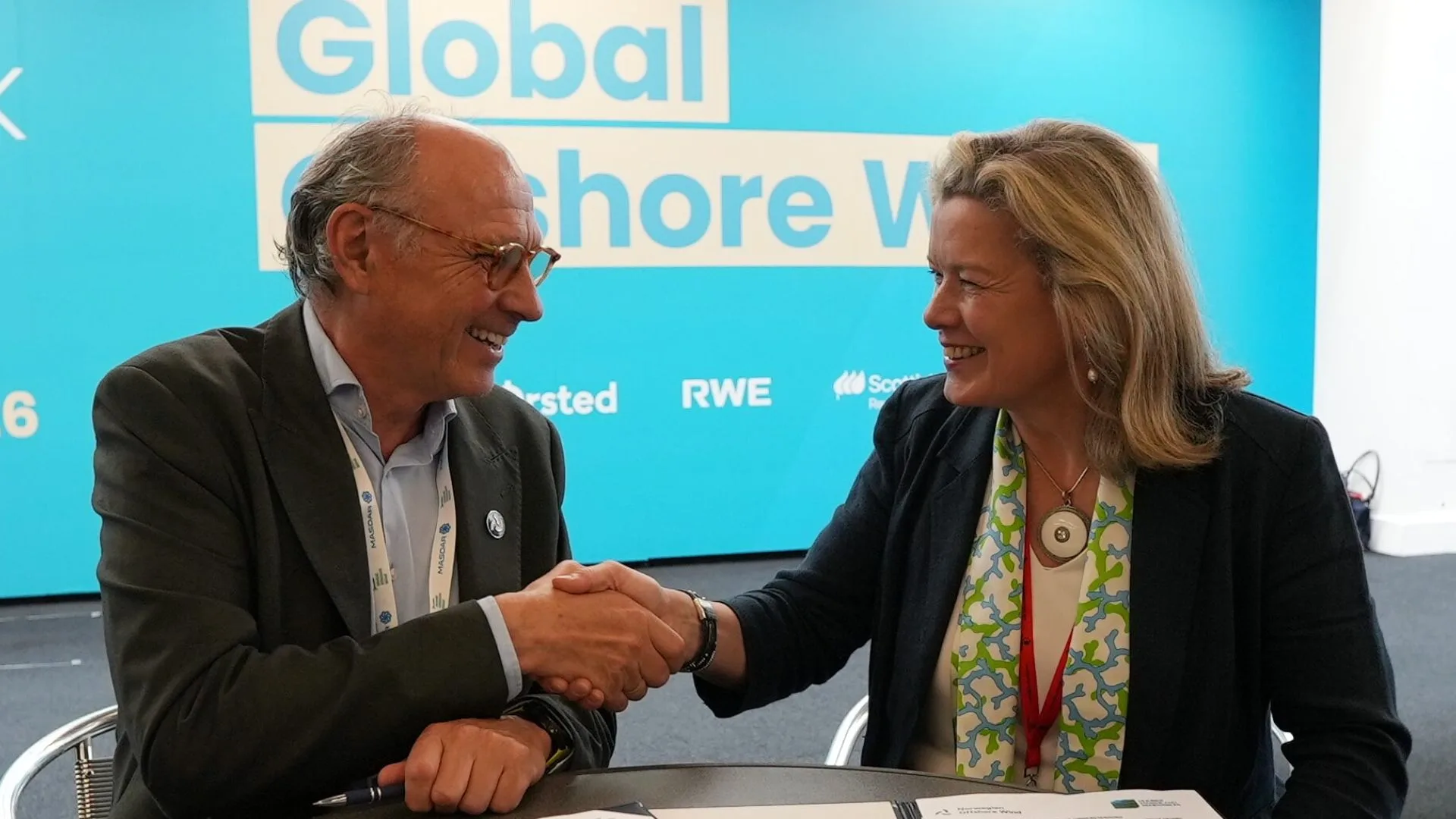 El desarrollo industrial e interconexión de la energía eólica marina