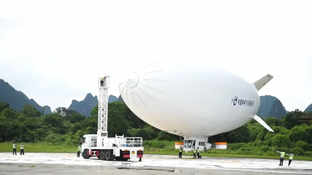 El dirigible tripulado AS700 de AVIC