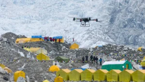 El dron DJI FlyCart 30 en el monte Everest