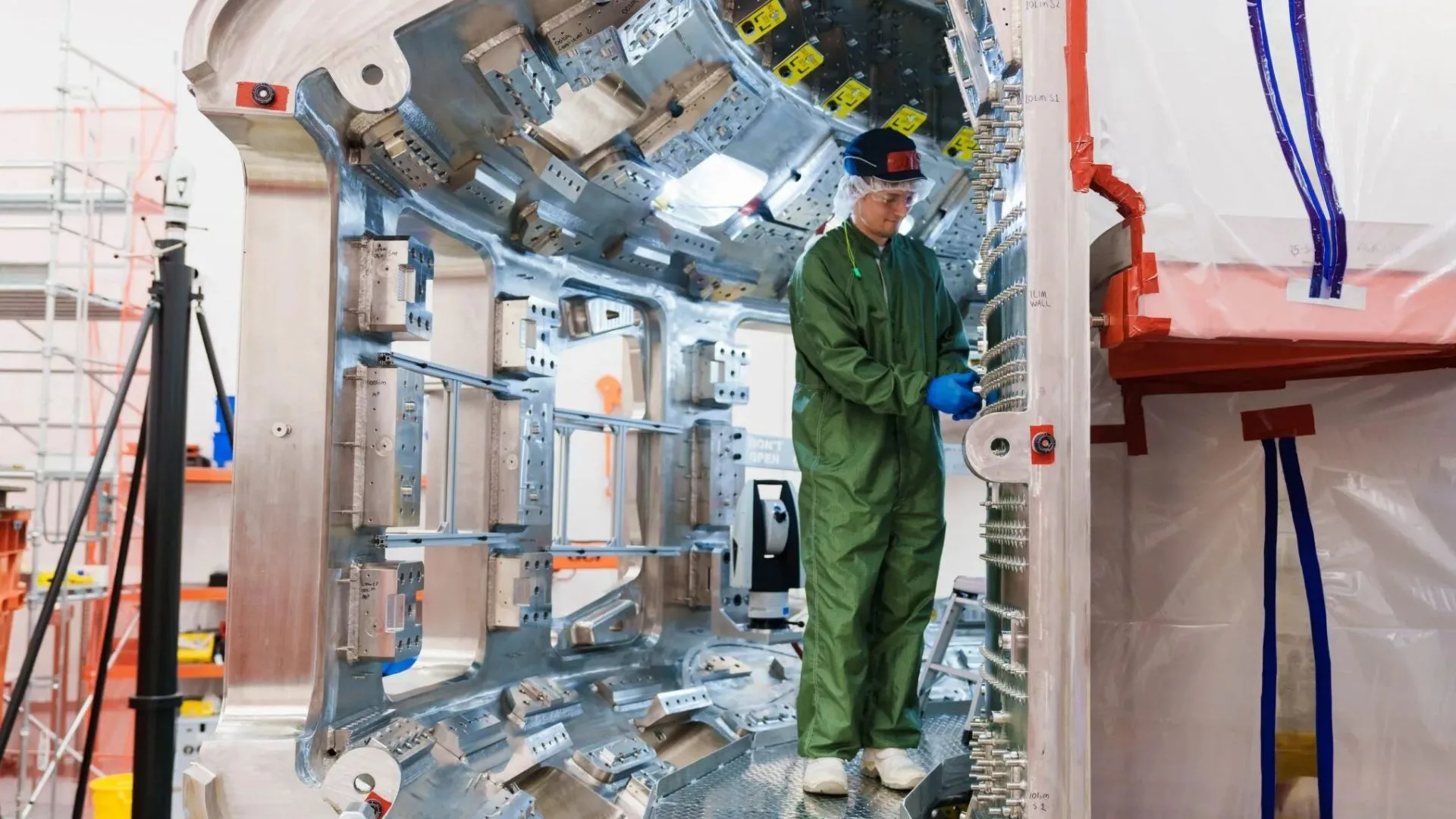 El ensamblaje técnico en el núcleo del reactor de demostración SPARC