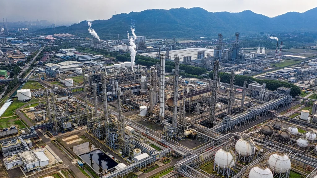 Las importaciones de petróleo ruso en India registran su nivel más bajo en más de tres años