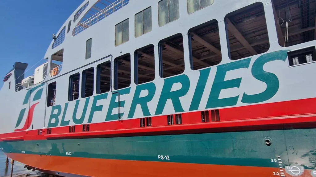 El Sikania II Hybrid de Bluferries