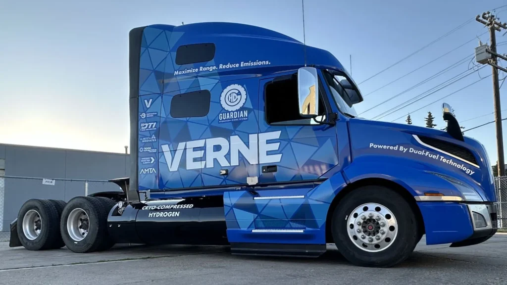 El primer camión pesado con hidrógeno criocomprimido de Verne