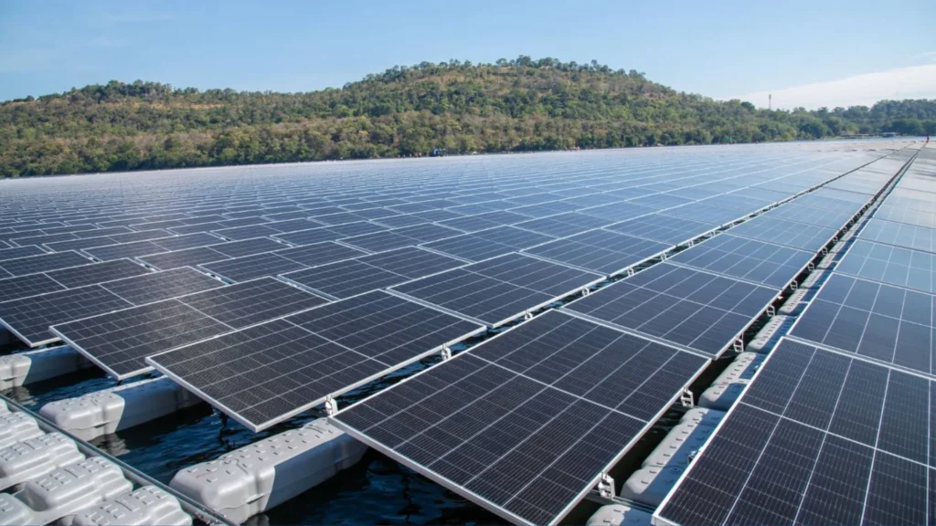 La apertura a las licitaciones en el proyecto híbrido solar hidroeléctrico de EGAT