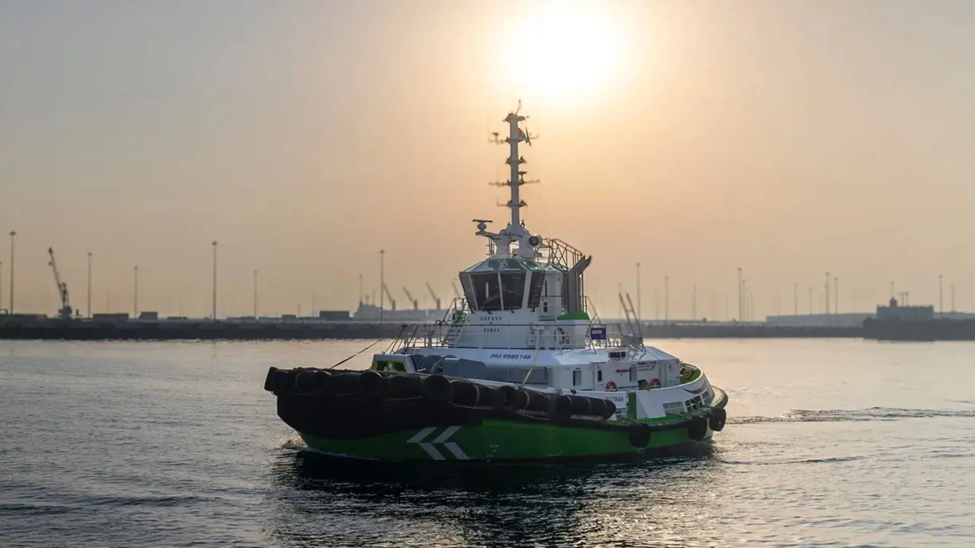 El remolcador Damen RSD-E Tug 2513 obtiene un récord Guinness por innovación y tecnología marina